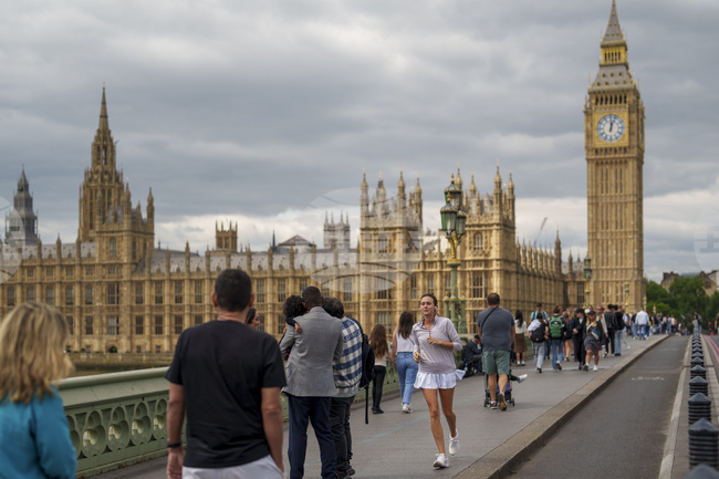 Великобритания забрани на израелци да посещават колеж по отбрана заради конфликта в Газа 