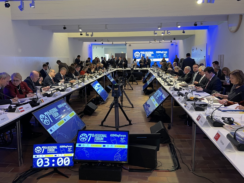 Започна участието на министър Николай Милков в два важни форума в Барселона