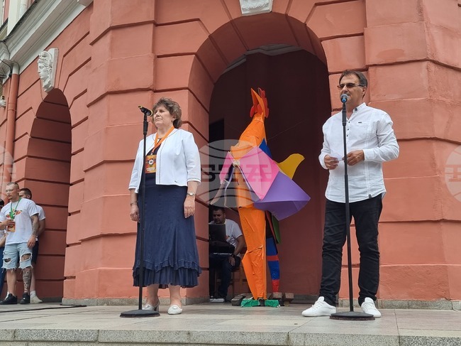 Плевен - театрален фестивал "Шарено петле" - откриване