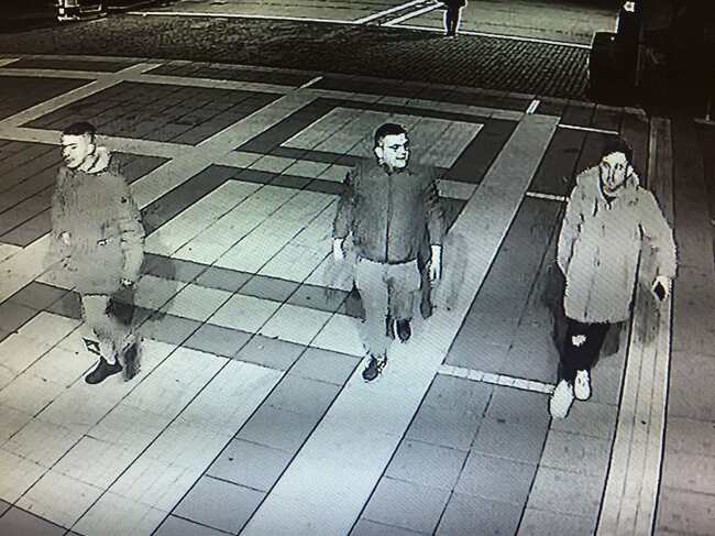 Община Благоевград: Отново вандалски акт в Благоевград! Младежи изкъртиха парапет при стълбите на АУБ