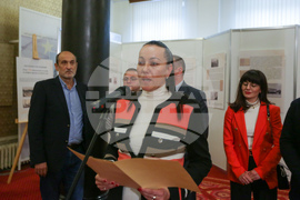 Парламент - изложба