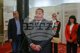 Парламент - изложба