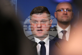 Парламент - Възраждане - брифинг