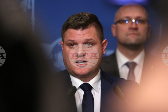 Парламент - Възраждане - брифинг