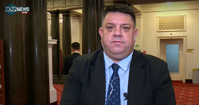 Атанас Зафиров: Смесеното гласуване цели да отговори на очакванията на обществото, което е разделено между машините и хартията