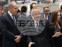 Държавният глава участва в откриването на високотехнологичен завод за автомобилни компоненти във Враца