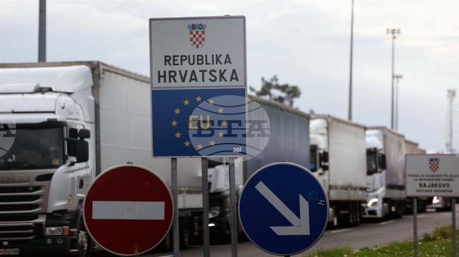 Шофьори на камиони протестираха в Белград, Сараево, Подгорица и Скопие заради правилата на престой в Шенген и заплашиха с нови блокади от 14 септември