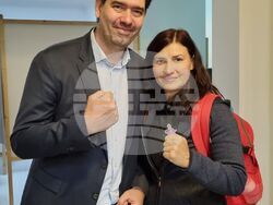 Председателят на БСП - София Иван Таков и групата на социалистите в СОС работят по разрешаване на проблем на клуба по художествена гимнастика "Левски Триадица" по молба на Лаура Траатс