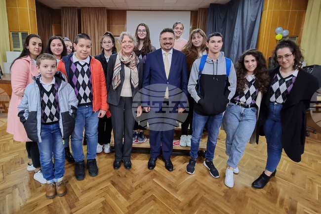 Севлиево - Кирил Вълчев - ученици - среща