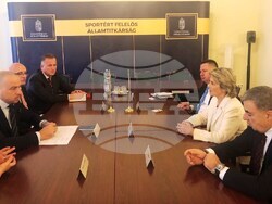 Снимка: Министерство на младежта и спорта - срещи на Весела Лечева в Будапеща