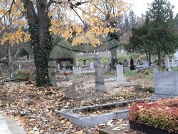 Снимка: Община Ловеч - гробищен парк „Стратеш“ в Ловеч