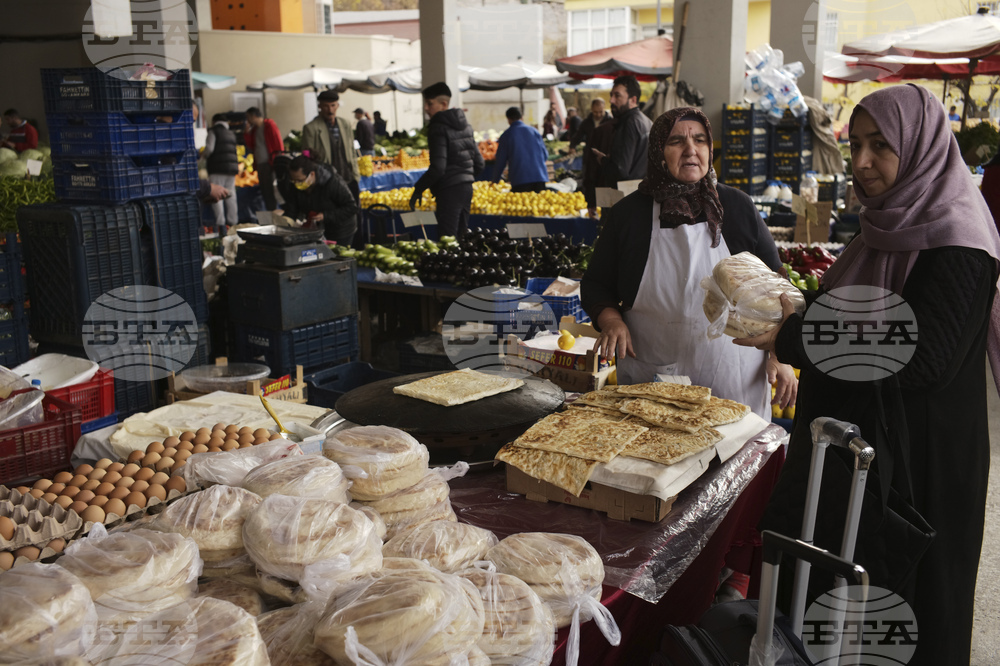 Граждани от западния турски окръг Измир с инициатива за запазване на традиционните рецепти от селата в района