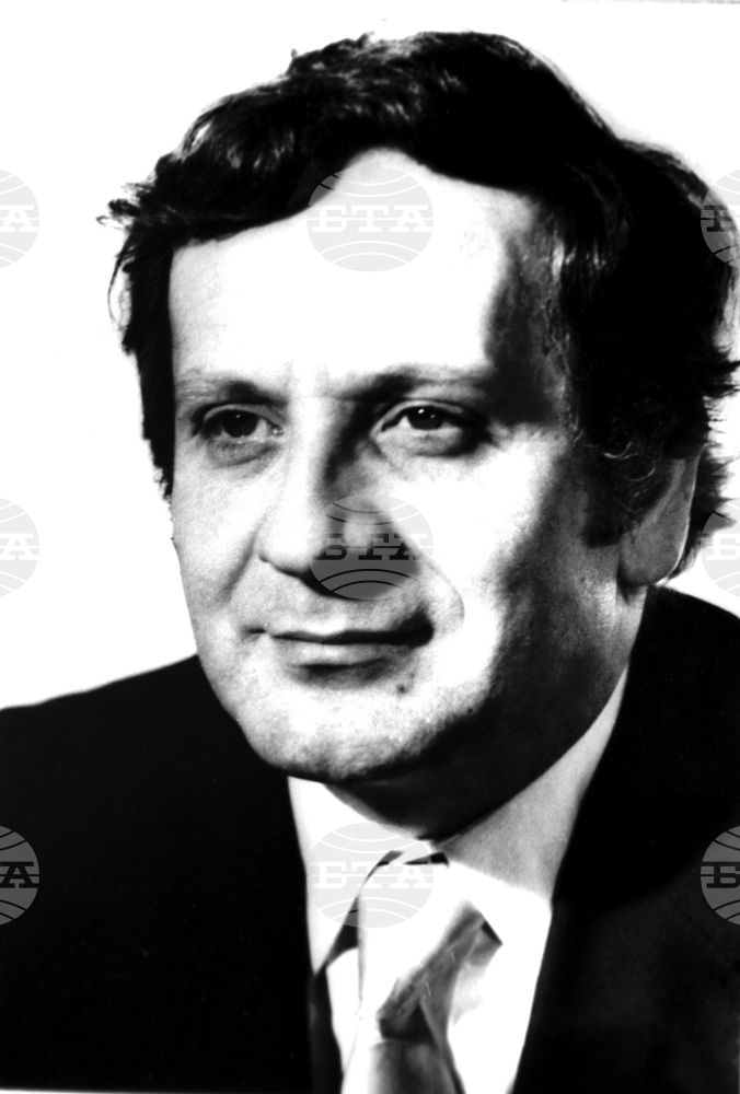 Николай Бинев: Един театър и една жена за цял живот
