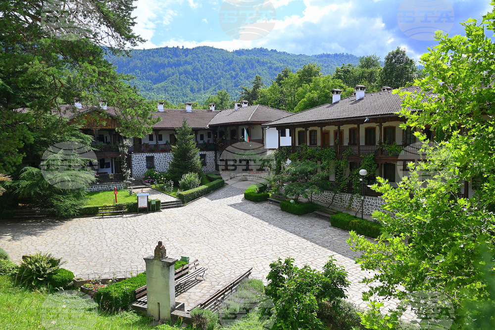 Participants to Visit Klisura Monastery