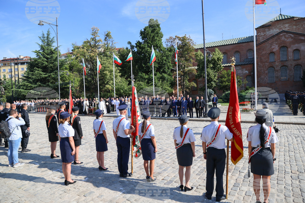 Паметник на незнайния воин - тържествена церемония по случай 145-годишнината на МВР