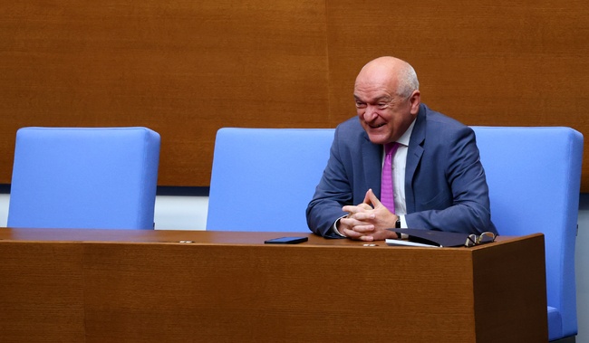 Разходите, направени с постановления на Министерския съвет, не нарушават бюджетното салдо, каза Димитър Главчев