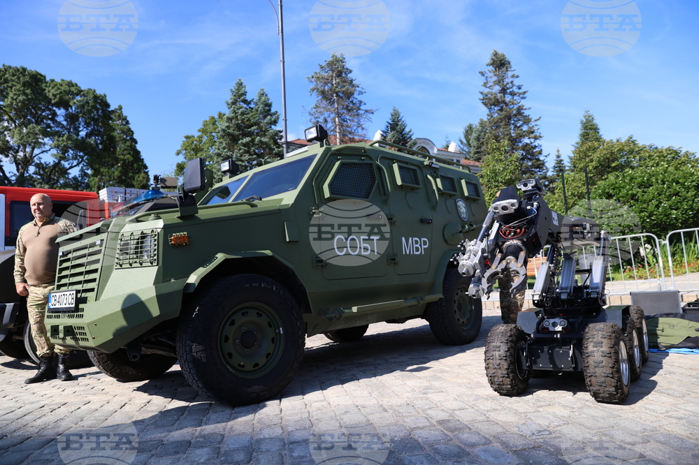 Паметник на незнайния воин - тържествена церемония по случай 145-годишнината на МВР