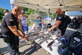 Бургас - МВР - професионален празник - демонстрации