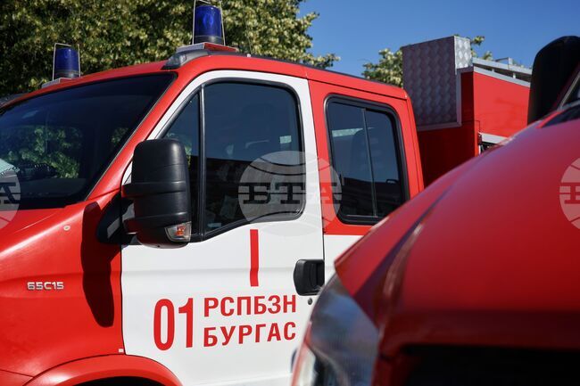 Пожар е унищожил каравани и постройки в местността Арапя край Царево