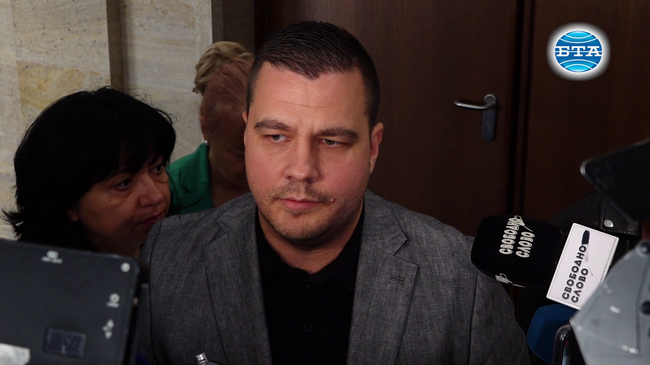 Нашата идея за третия мандат е на първо място да постигнем съгласие по политики и те да бъдат фиксирани с крайни срокове, каза Станислав Балабанов