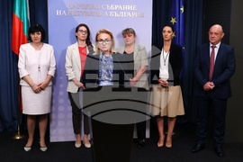 Народни представители - брифинг