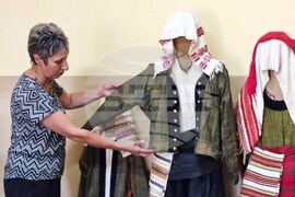 Село Пчеларово - читалище - етнографска сбирка