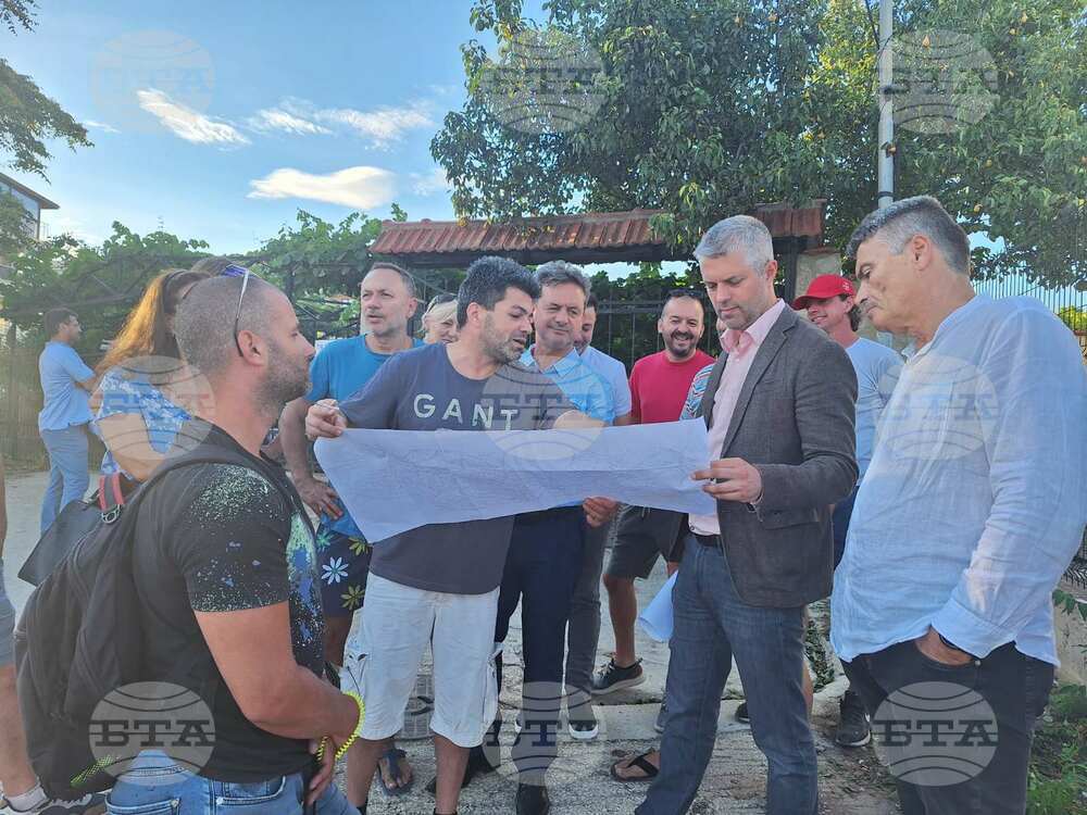 Ръководството на Община Варна запозна живущите на ул. „Сирма войвода“ с предимствата на уличната регулация
