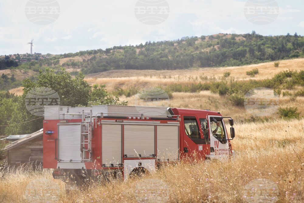Бургас - квартал „Банево" - пожар