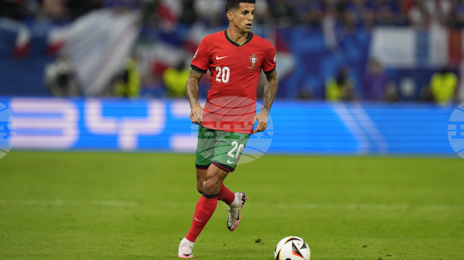 Барселона се приближава до договор с Жоао Кансело, финализирането на трансфера се очаква след финала за Суперкупата на Испания