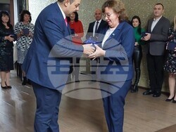 Снимка: Община Ловеч - Кметът на Ловеч получи Кристален приз и Европейски етикет за иновации и добро управление на местно ниво