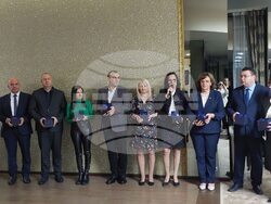 Снимка: Община Ловеч - Кметът на Ловеч получи Кристален приз и Европейски етикет за иновации и добро управление на местно ниво