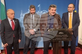 Парламент - Демократична България - брифинг 