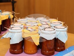 Снимка: Община Банско - Кулинарно-цветна трудова борса „Малките жестове на приятелството“