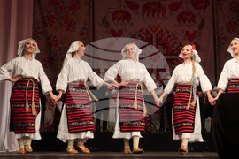 Плевен - съвместен концерт - ансамблите  „Пирин” и „Иван Вълев”