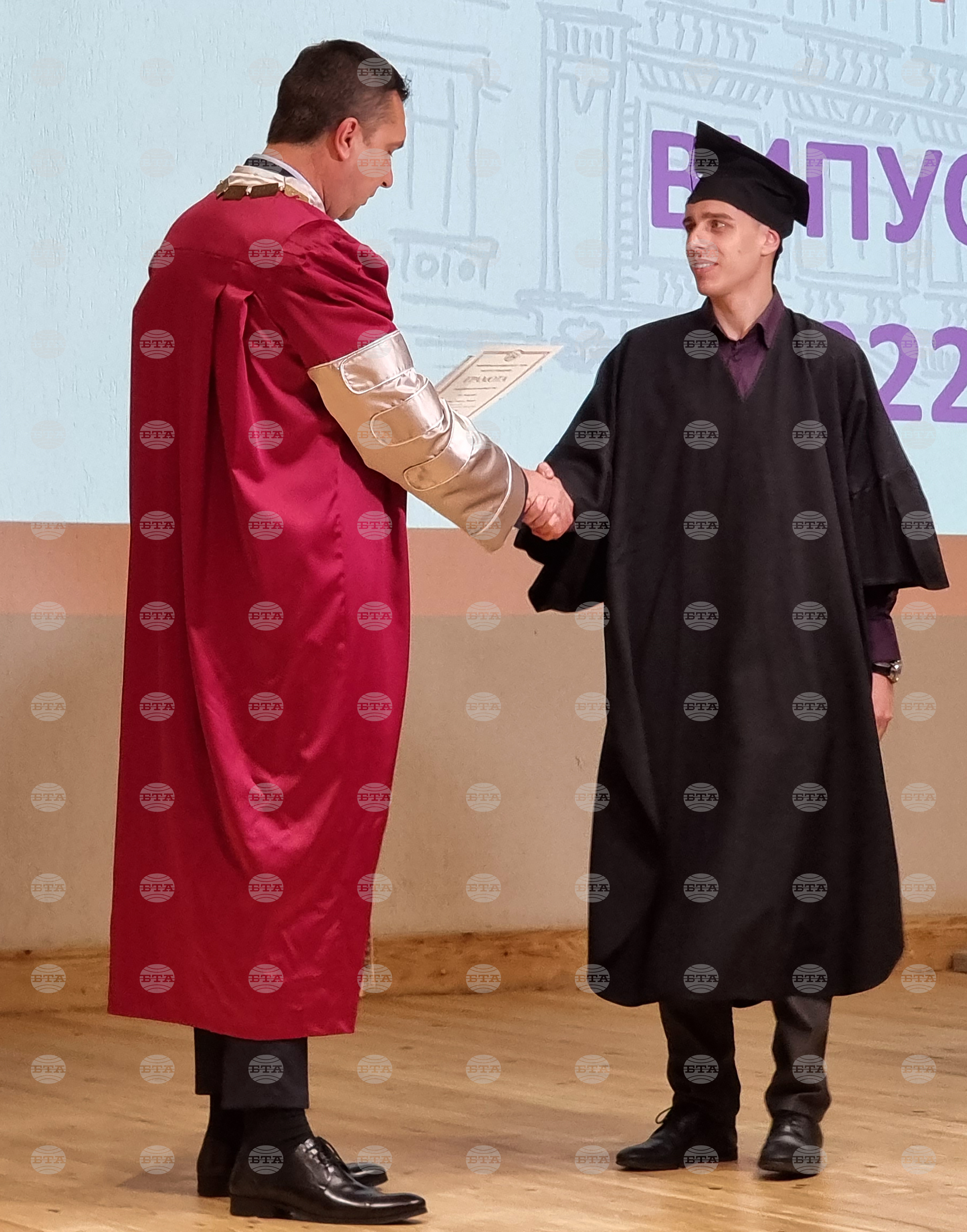 Варна - Икономическия университет - дипломиране