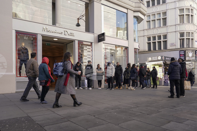 Великобритания отчете най-силен растеж на продажбите на дребно от май 2024 г.