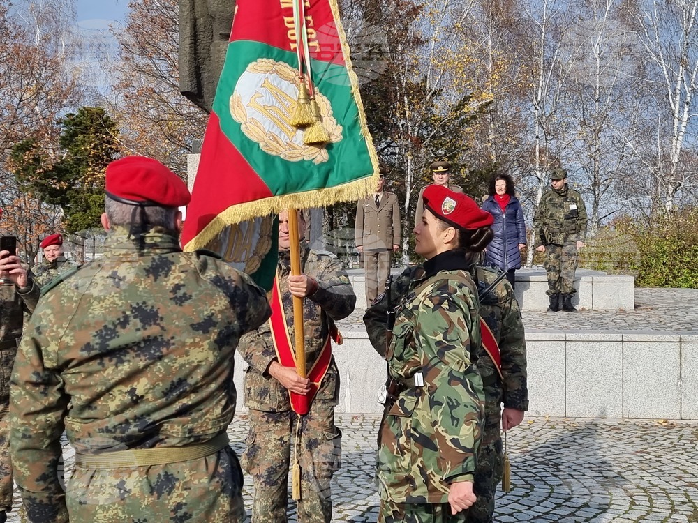 В Единния център за начална подготовка в Плевен 25 резервисти положиха военна клетва