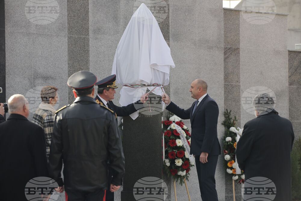 Бюст-паметник на Юрий Захарчук - откриване