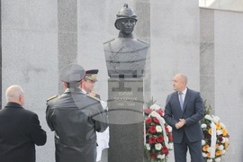 Бюст-паметник на Юрий Захарчук - откриване