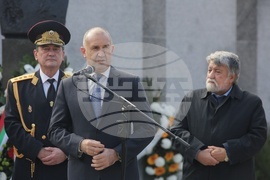 Бюст-паметник на Юрий Захарчук - откриване