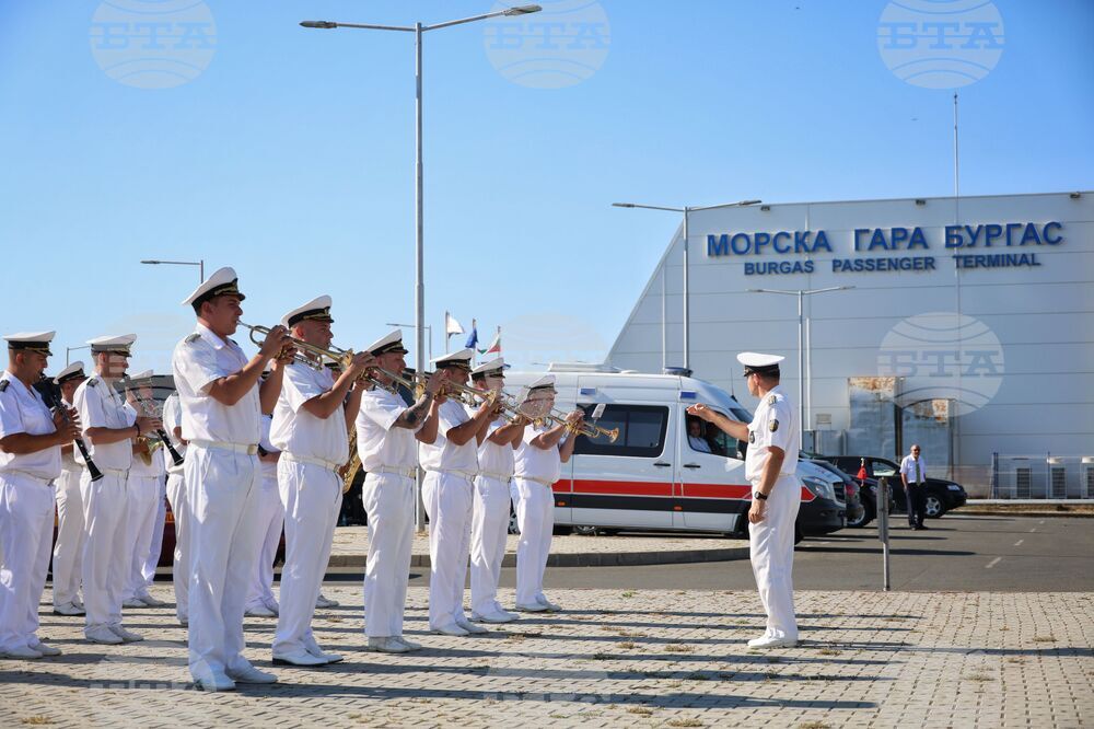 Бургас - Противоминна военноморска група - кораби - посрещане