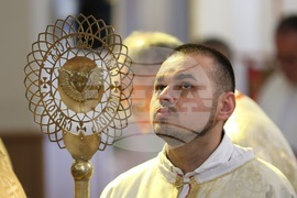 Катедрален храм „Св. Йоан XXIII" - епископ - ръкоположение