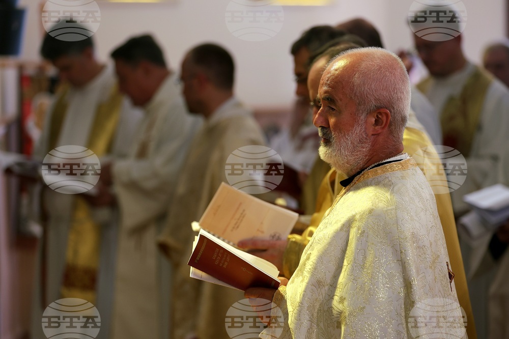 Катедрален храм „Св. Йоан XXIII" - епископ - ръкоположение