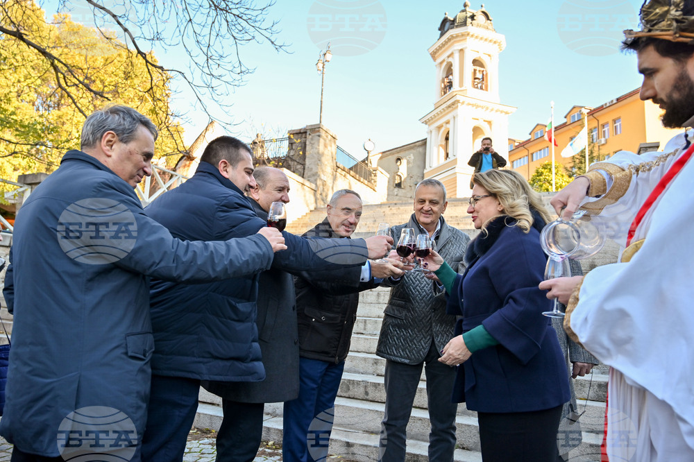 Пловдив - Дефиле на младото вино 2022