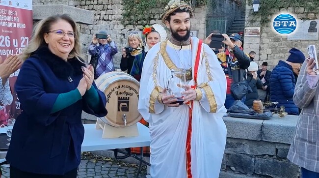 Над 300 вина очакват посетителите на фестивала "Дефиле на младото вино" в Пловдив