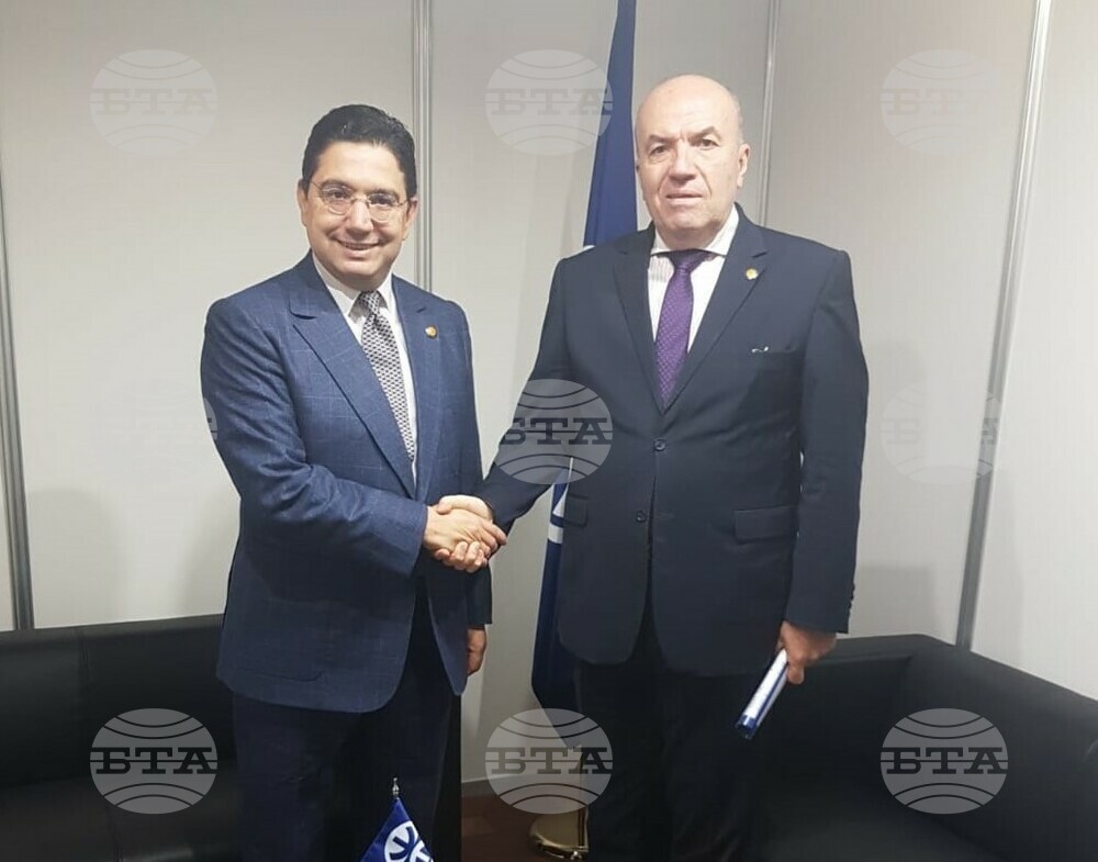 Foreign Minister Milkov Confers with Moroccan Counterpart in Barcelona