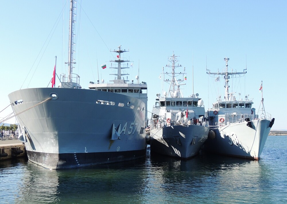 МО: Корабите от Противоминната военноморска група в Черно море ще участват в Националното военноморско учение „БРИЗ 2024”