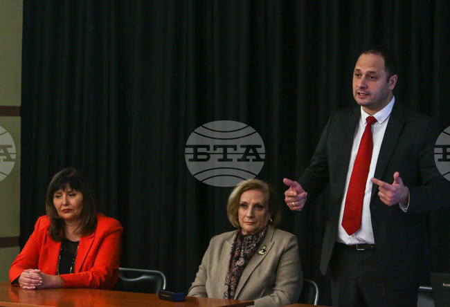 „Отражението на войната в Украйна и енергийната криза върху Зелената сделка: Ще се наложи ли ревизия на цели, срокове и приоритети?” - дискусия