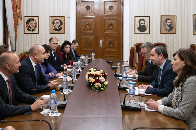 Президентът: България работи за дългосрочни и устойчиви решения в енергетиката, които да гарантират независимост и сигурност 