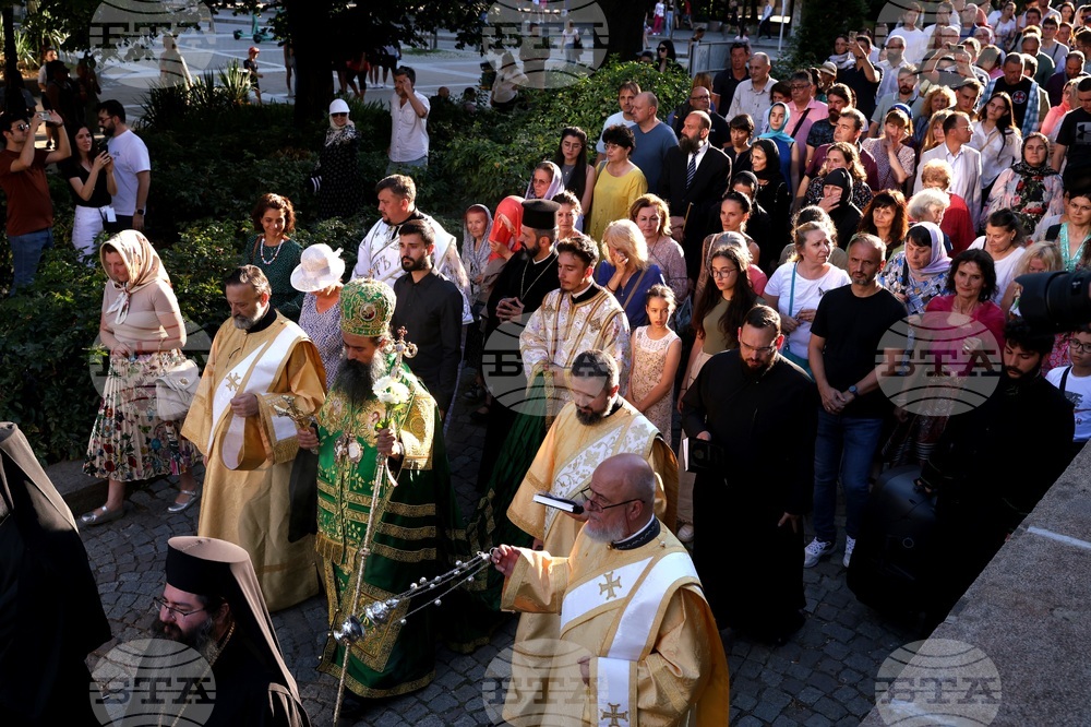 Катедрален храм „Св. вмчца Неделя“ - патриарх Даниил - посрещане